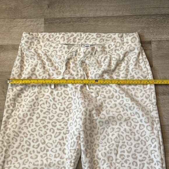 Old Navy Fun Cheetah Soft Pants. Size Large. Draw string waist. - Picture 5 of 6